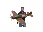 1415192413_HAN4250Holding-spitfire